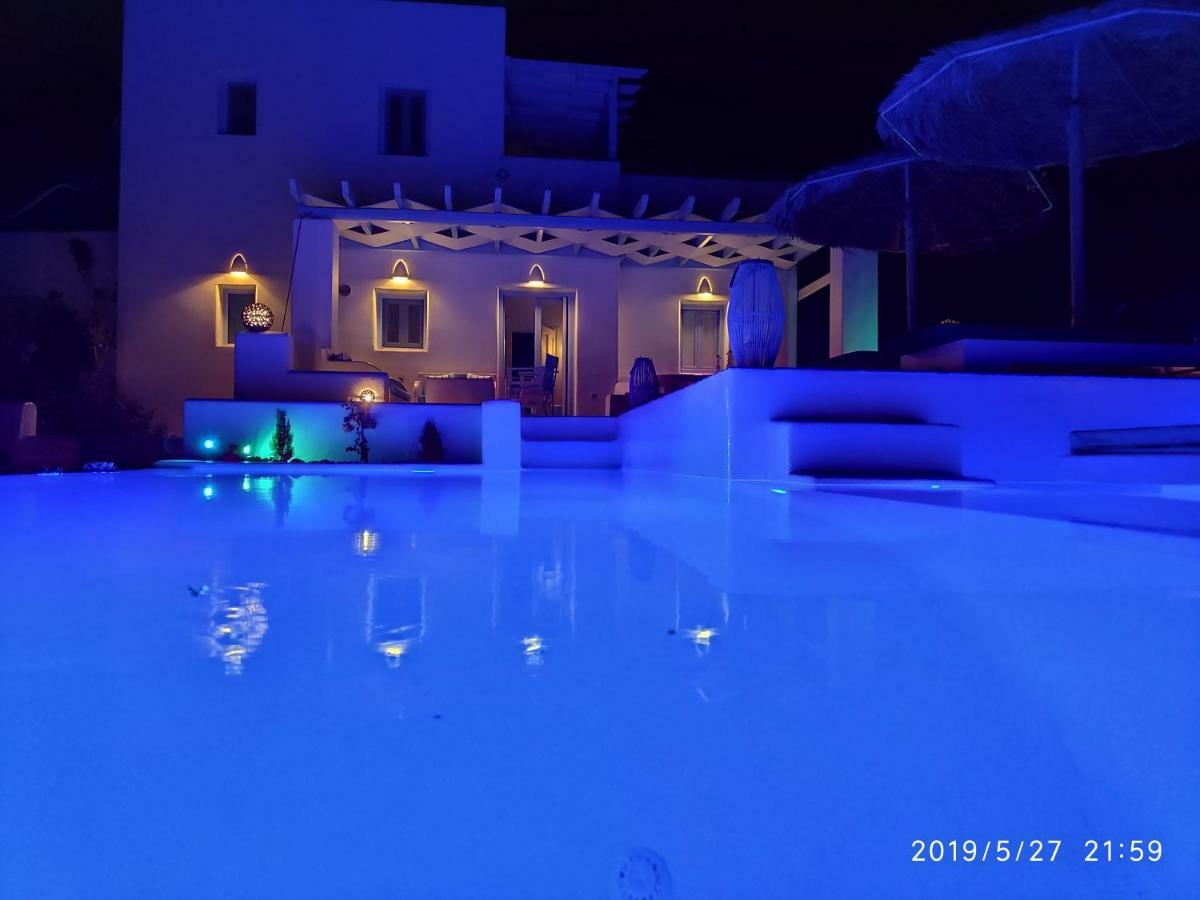 Santoxenia Luxury Villa Kamári エクステリア 写真
